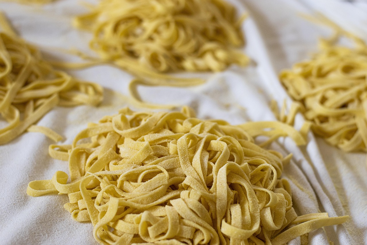 Pasta fatta in casa: l’arte di un impasto che racconta tradizione e precisione