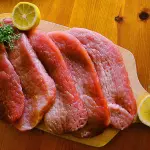 Carne alla pizzaiola: la ricetta tradizionale dal profumo mediterraneo